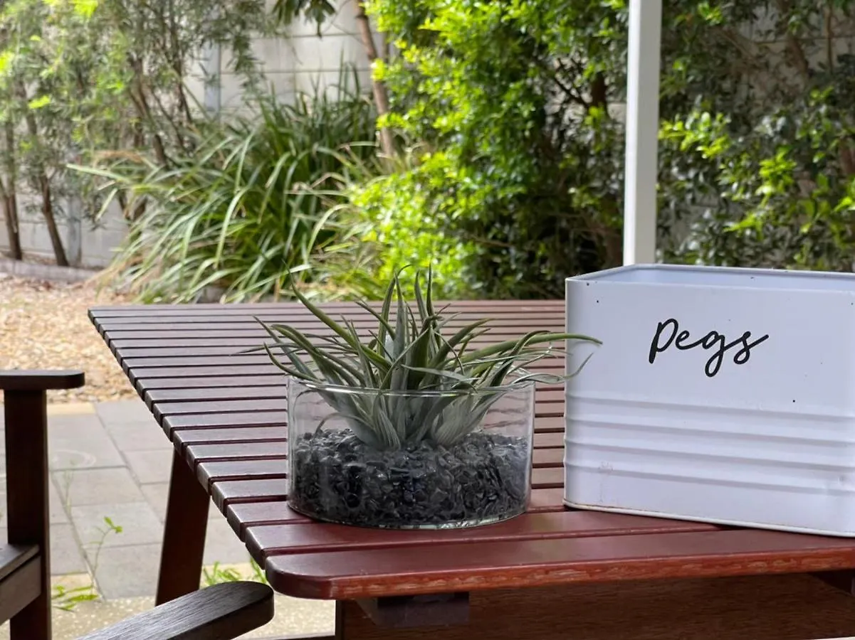 Cozy Townhouse In Dakabin Ideal For Young Family Kallangur Australia