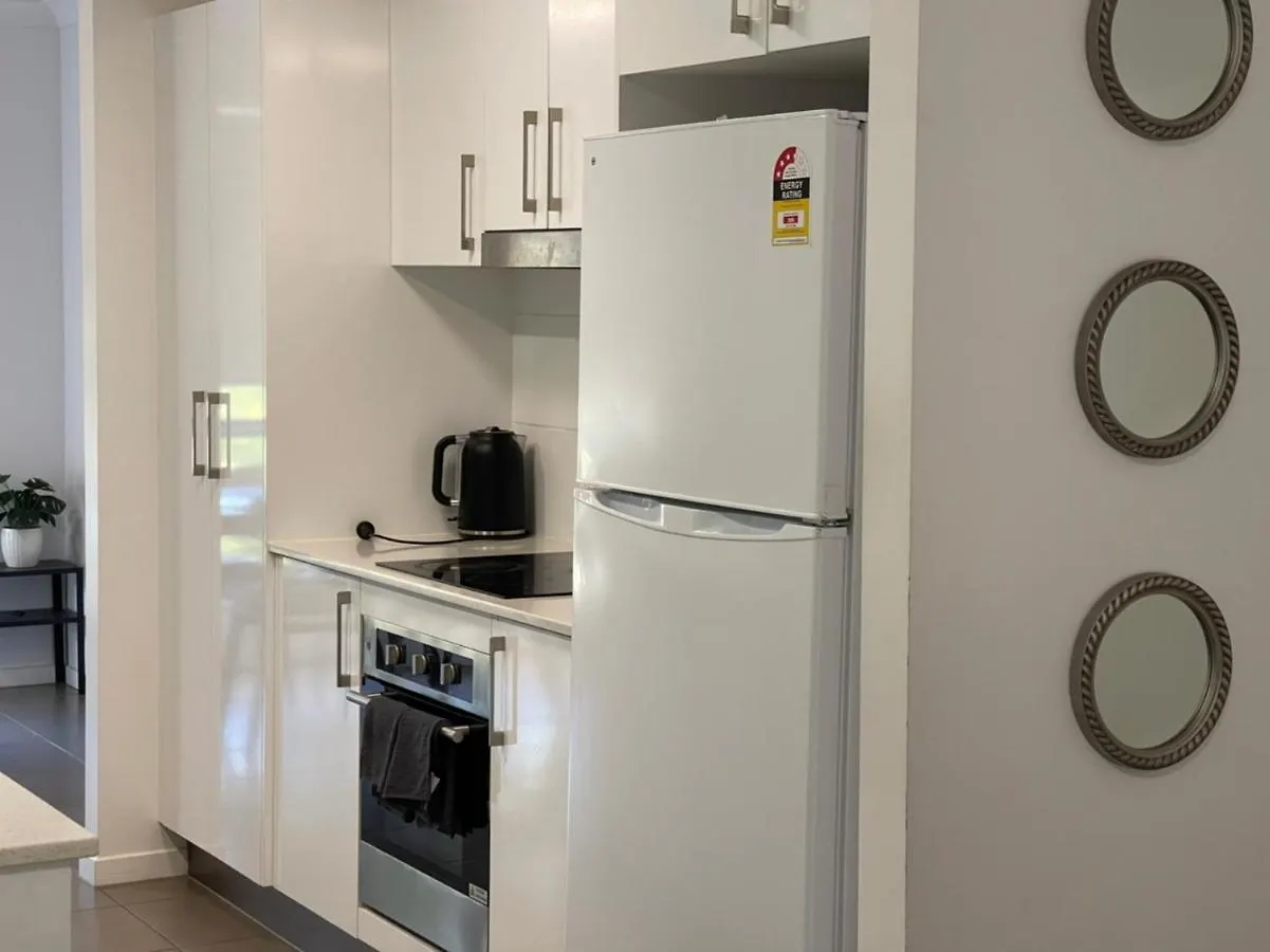 Cozy Townhouse In Dakabin Ideal For Young Family Kallangur Holiday home