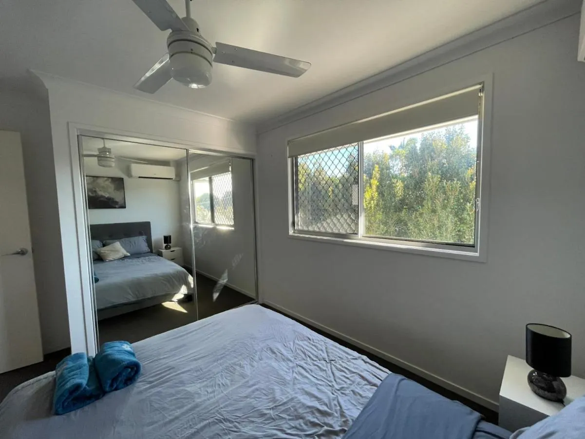 Cozy Townhouse In Dakabin Ideal For Young Family Kallangur 0*,