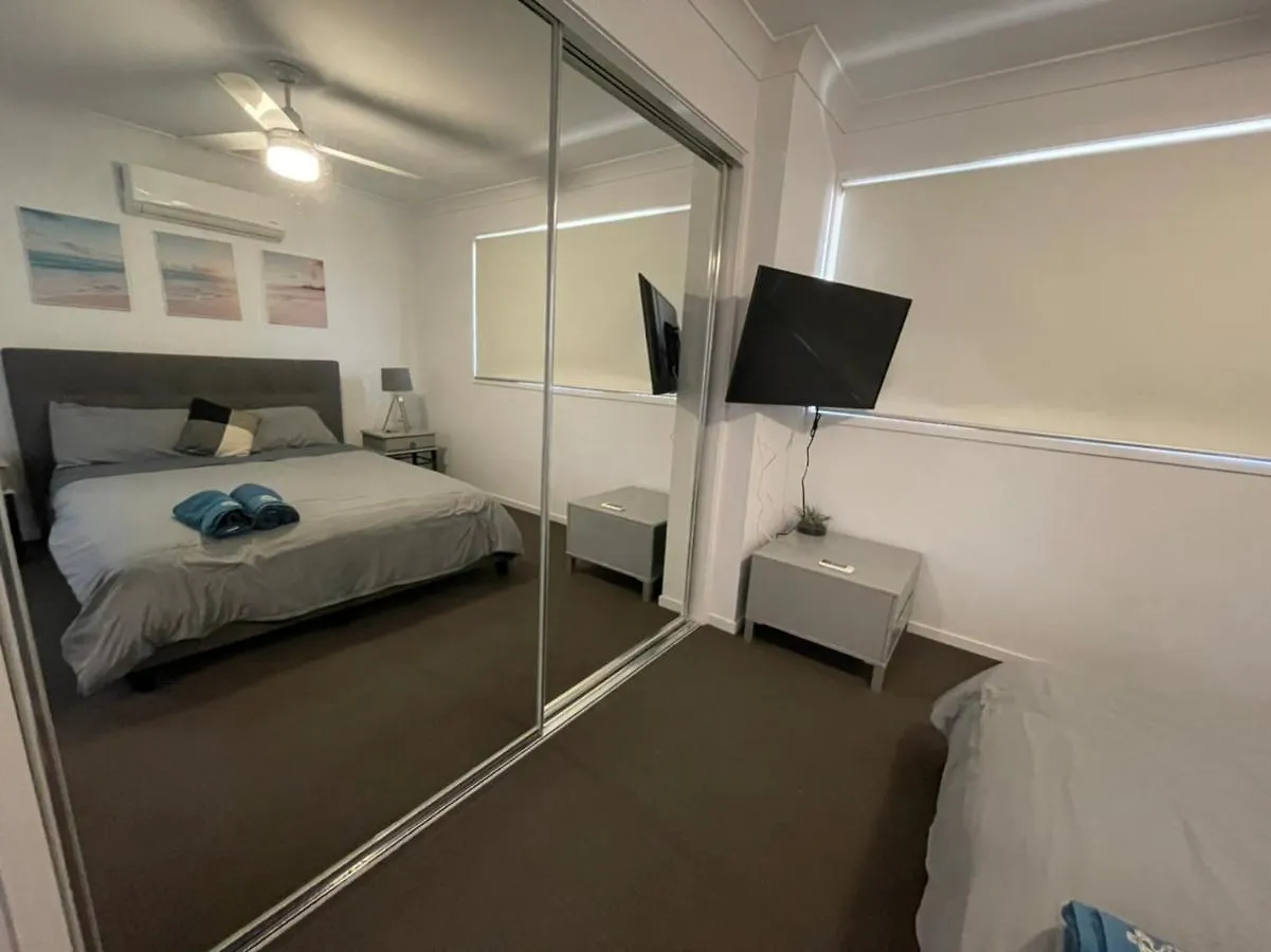 Holiday home Cozy Townhouse In Dakabin Ideal For Young Family Kallangur