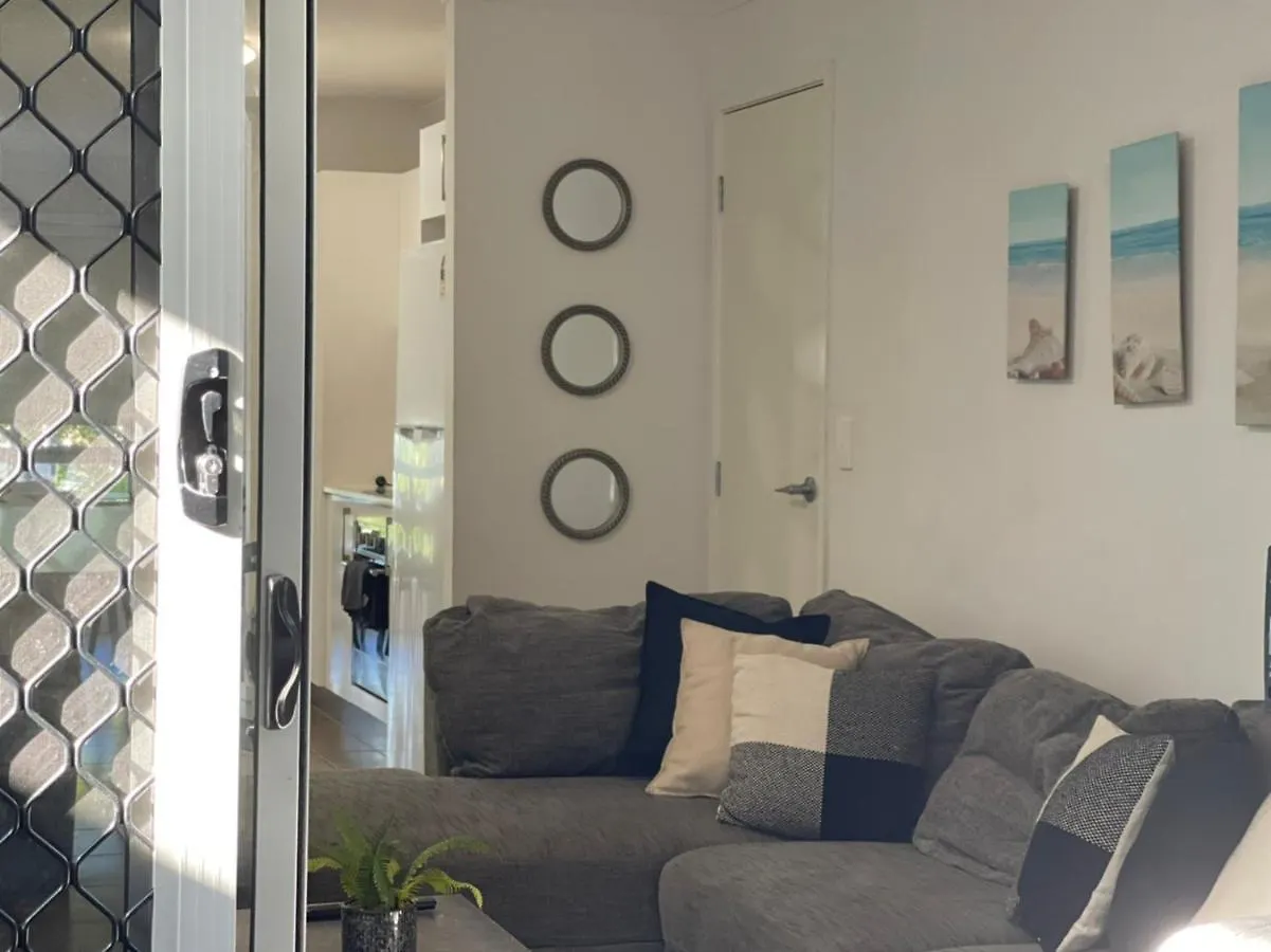 Cozy Townhouse In Dakabin Ideal For Young Family Kallangur Holiday home